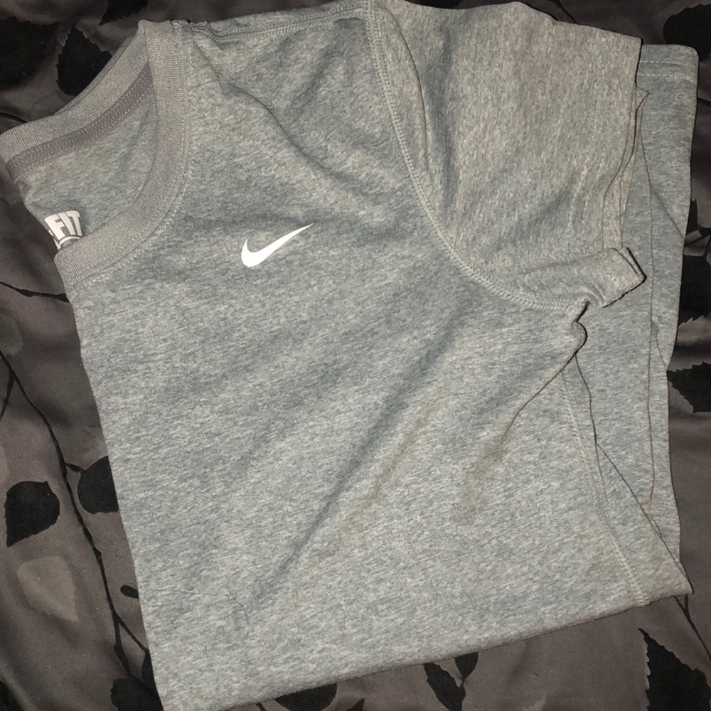 NIKE GREY/WHITE DRI-FIT TEE